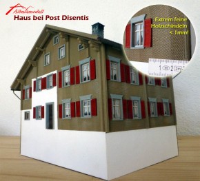 Haus bei Post Disentis Fertigmodell (H0)